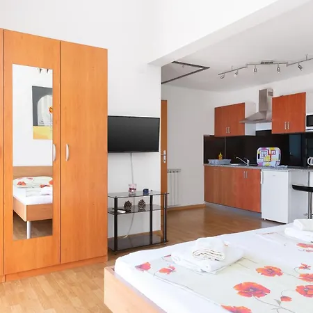 Marco Polo Apartment