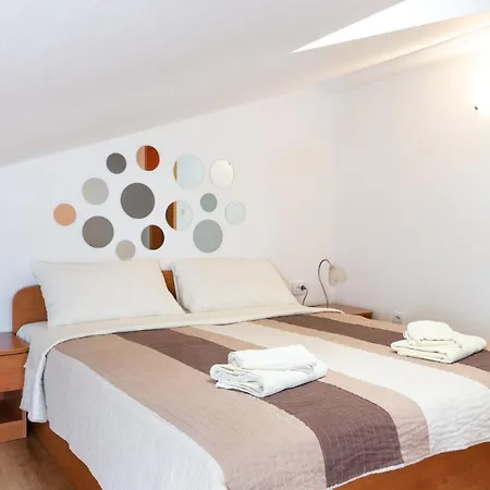 Marco Polo Apartment *